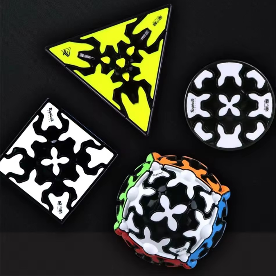 QiYi Gear Cube 3x3x3 Piramide  - Fire Starter Cube recensione e prezzo